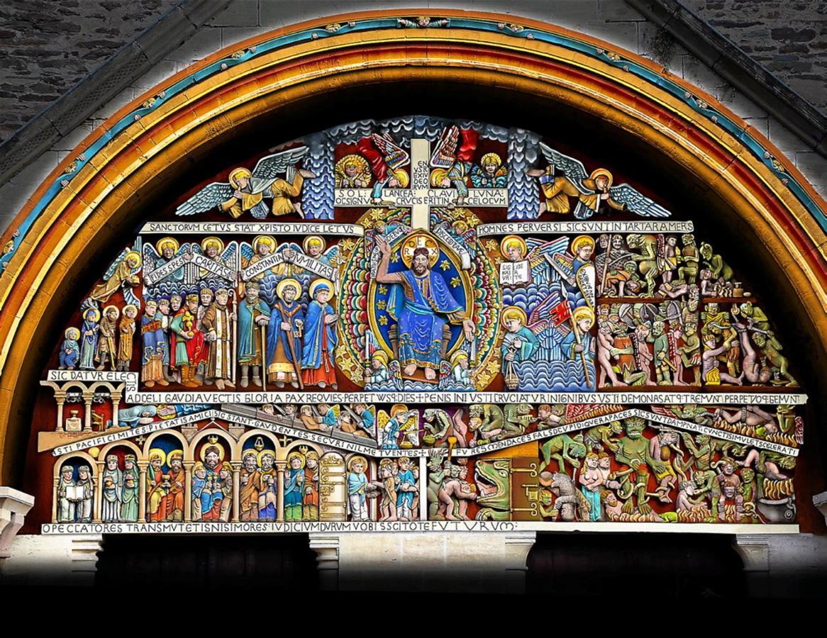 مبيت وإفطار Saint-Cyprien-sur-Dourdou Le Curieux De Conques المظهر الخارجي الصورة